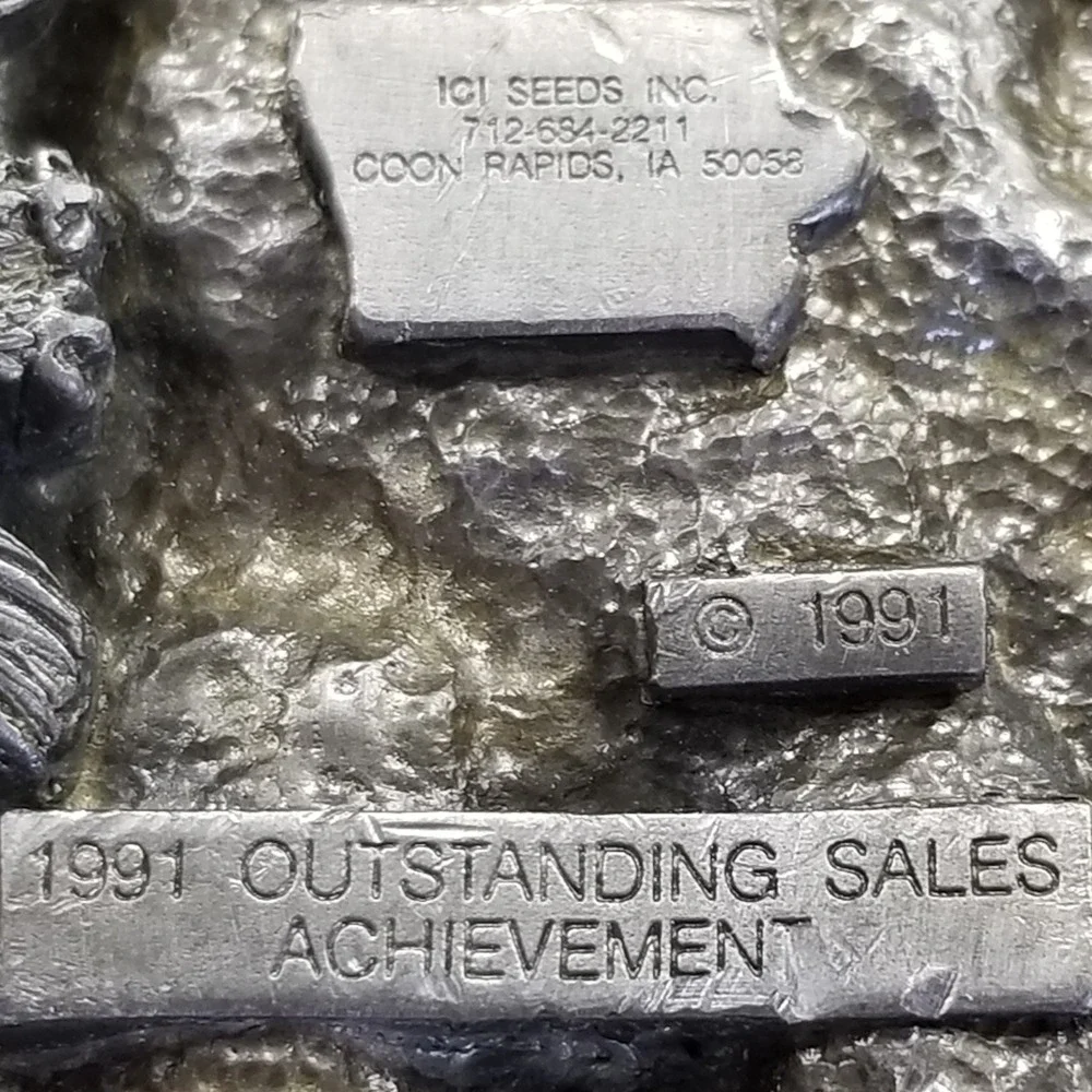 Vintage ICI Seeds Inc.‎ Belt Buckle 1991 Collector Series Growing Together Iowa
